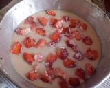 A picture of step 2 of Eggless strawberry cake.