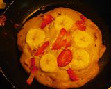 A picture of step 4 of Strawberry banana nutty pancake.
