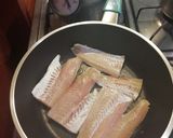 Foto del paso 3 de la receta: Merluza 🐟 diferente 🥦 y súper express!