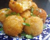 A picture of step 5 of Potato cheese ball.