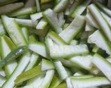 A picture of step 2 of Crispy Fried Ridge Gourd.