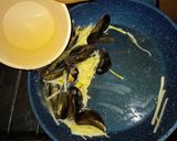 Foto del paso 5 de la receta: Sopa de mejillones al azafrán