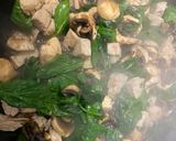 A picture of step 3 of Spinach chicken carbonara.