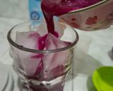 Foto langkah ke 2 dari resep Es Buah Naga Susu Pink🎀.
