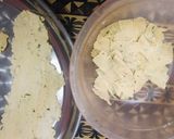Foto langkah ke 3 dari resep Kue Bawang kesukaan keluarga.