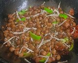 A picture of step 5 of Black Chana Sundal.