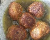 A picture of step 1 of Spicy Kofta Curry.