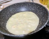 A picture of step 2 of Simple Brekkie Wrap.