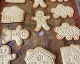 Foto del paso 5 de la receta: 🎄Galletitas Navideñas de Jengibre, canela y miel 🍯