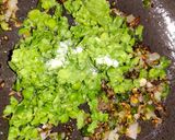 A picture of step 5 of Green peas stuffed potato patties.
