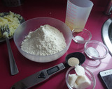 Foto del paso 1 de la receta: Molletes gigantes con suero de leche