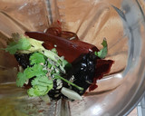 Foto del paso 2 de la receta: Pierna de cerdo con papitas y chile rojo
