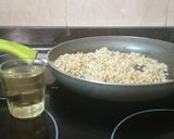 Foto del paso 2 de la receta: 🍚 Risotto con queso azul y vino blanco