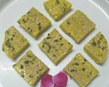 मैदे की बर्फी (Maide ki burfi recipe in hindi) रेसिपी चरण 7 फोटो