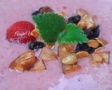 Hình bước làm 3 của món Smoothie dâu tây granola