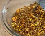Foto del paso 5 de la receta Ensalada de lentejas, papaya, huevo, langostinos y el aliño de sus cabezas