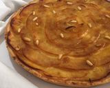 Foto del passaggio 7 della ricetta Crostata con crema pasticcera e mele caramellate