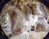Foto del paso 5 de la receta: Bifes de cerdo con salsa de hongos