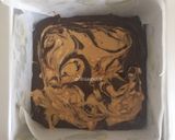 Foto langkah ke 4 dari resep Peanut Butter Brownies (satu telur).