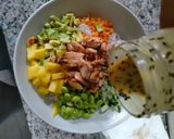 Foto del paso 7 de la receta: Poke bowl de salmón y mango