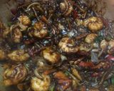 A picture of step 5 of Kung Pao Prawns.