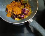 A picture of step 5 of Stuffed brinjal masala.