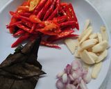 Foto langkah ke 1 dari resep Sambal goreng telur puyuh.