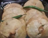 A picture of step 6 of Moong dal ki khasta kachori.