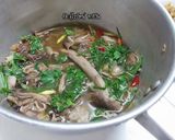 รูปขั้นตอนการทำที่ 2 ของ แกงเห็ดโคน(เห็ดปลวก) โดย.ทำครัวง่ายๆbyจุไรรัตน์