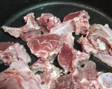 Foto del paso 2 de la receta: Guiso de Carne de Cordero con Yerbas Aromáticas de mi Huerto