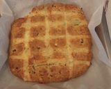 Φωτογραφία βήματος 9 της συνταγής Απίθανη πίτα σκορδόψωμο, εύκολη και γρήγορη