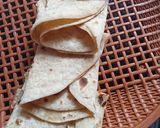 બે પડી રોટી (Be Padi Roti Recipe In Gujarati) રેસીપી સ્ટેપ2ફોટો