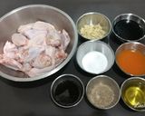 รูปขั้นตอนการทำที่ 1 ของ ปีกไก่อบเนยกระเทียมพริกไทย