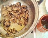 Foto del paso 8 de la receta: Rollitos de conejo en salsa funghi con pistachos