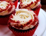Φωτογραφία βήματος 7 της συνταγής Red velvet cupcake, κεκάκια ατομικά με κρέμα τυριού