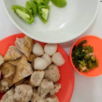  Cara  Mudah Membuat  Sup Tahu  Bakso  Ikan  Menggoda Selera 