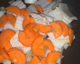 Foto langkah ke 2 dari resep Tumis Sawi Putih dan Wortel.