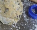 Foto del paso 1 de la receta: Galletitas de vainilla, chispas, almendras y avellanas 🍪🍪🍪