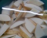 Foto del paso 1 de la receta: Papas en gajo