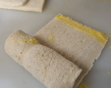 Foto del paso 2 de la receta: Rollitos de torrija con crema pastelera y compota de manzana