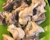 Foto langkah ke 1 dari resep Ayam Woku Pedas Kemangi.