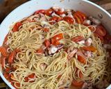 A picture of step 7 of Light Tomato Pasta w/Octopus.