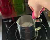 รูปขั้นตอนการทำที่ 4 ของ กาแฟลาเต้ร้อนนมอัลม่อนด์ จากเครื่อง Moka Pot