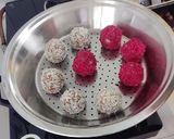 A picture of step 6 of Chicken Flower Dumplings.