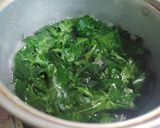 Foto langkah ke 1 dari resep Oseng Daun Pepaya Jepang dg Tempe Teri.
