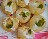 A picture of step 2 of Sev puri dahi puri.