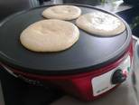 Glutén- és tejmentes amerikai palacsinta, eperdzsemmel és dióval recept lépés 3 foto