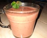 Foto langkah ke 3 dari resep Jus Diet Segarr (Pisang Mix tomat & Strawberry tanpa Gula).