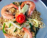 Hình bước làm 2 của món Mì xào tôm (ăn xế)