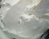 Foto langkah ke 4 dari resep Butter cream lembut wangi susu.